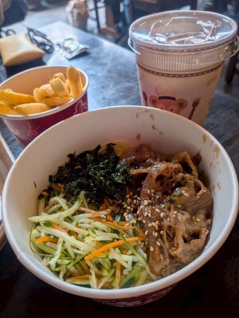 ドックサイドダイナーの牛カルビと韓国のりの冷やし麺