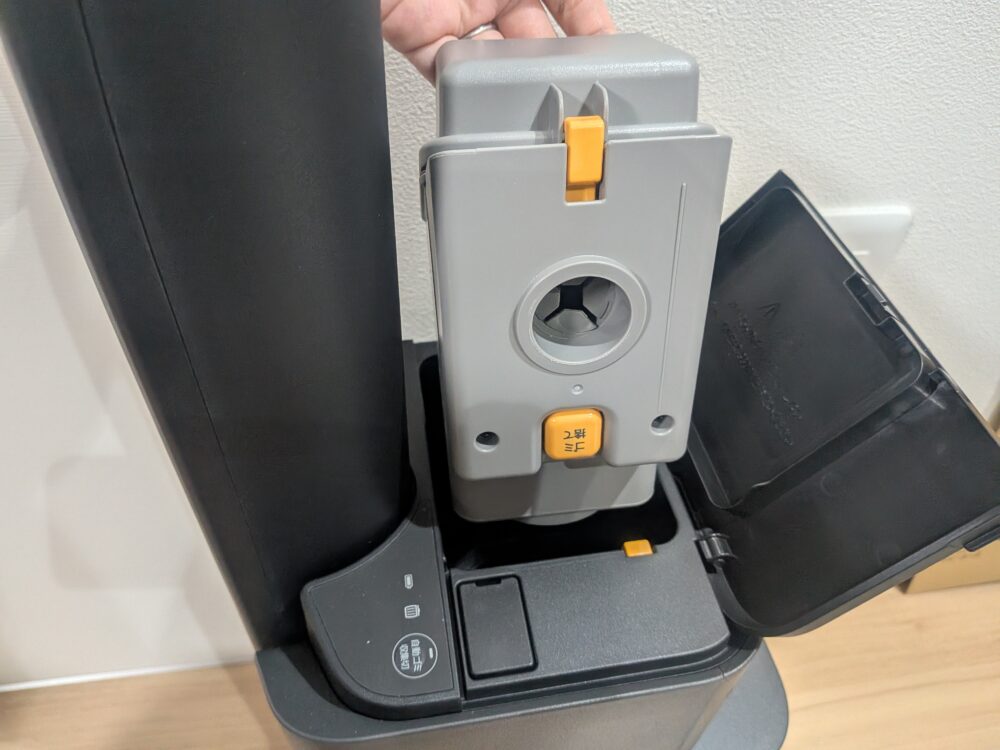 SHARP EC-XR1のダストカップ内のパックinカップ構造と紙パック