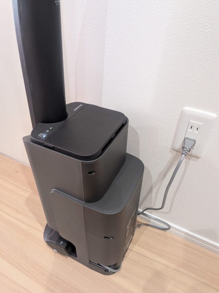 SHARP RACTIVE Air EC-XR1の自動ごみ収集ステーション外観